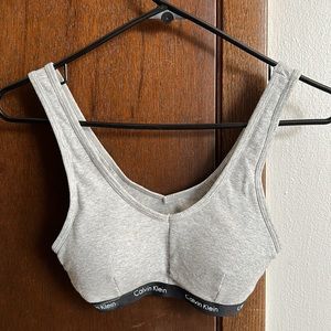 Calvin Klein Sports bra in Gray